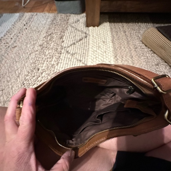 Born vegan leather bucket bag. In used but good condition. - Picture 3 of 4